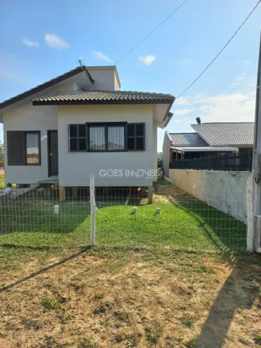 Casa à venda no Centro de Balneário Rincão, SC