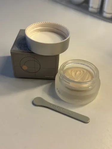 r.e.m beauty sweetener concealer - shade FAIR 2 N [02_very fair with neutral undertones]