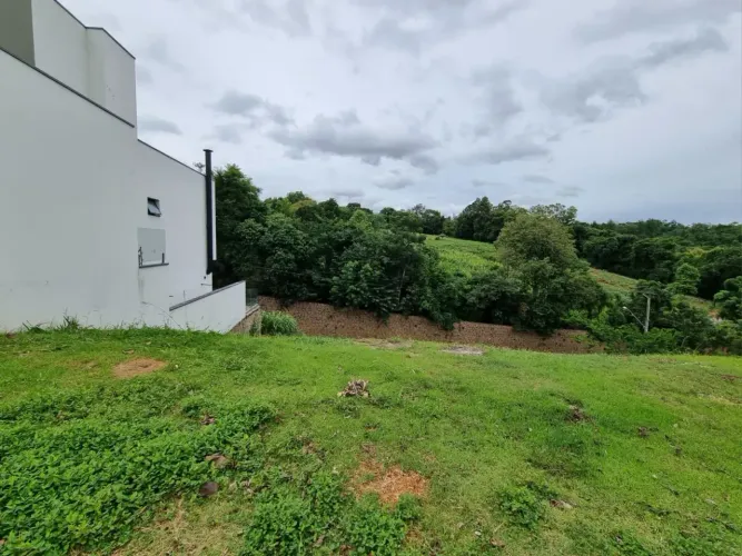 Ótimo Terreno a venda no condomínio Portal do Bosque em Louveira.