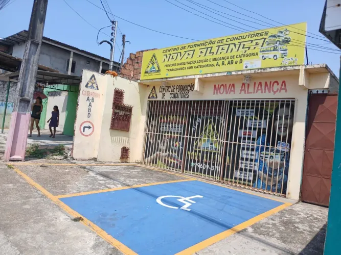 PONTO COMERCIAL/ IDEAL P/ CLÍNICA/ ESCOLA/ RUA PRINCIPAL JORGE TEIXEIRA