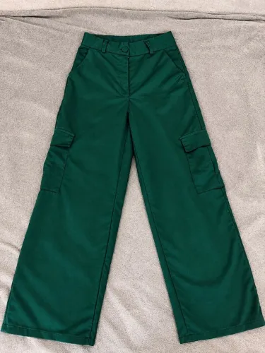 Calça Pantalona Feminina Verde.