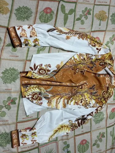Blusa de manga comprida estampada