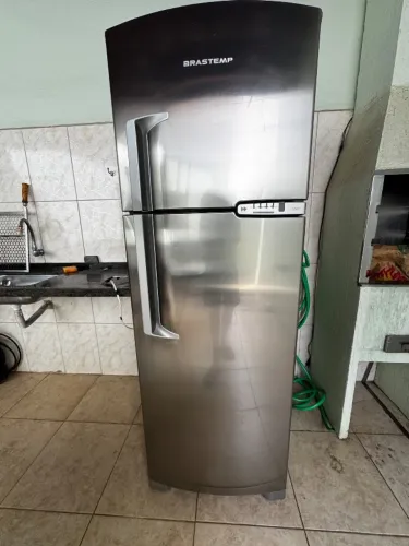 Geladeira Brastemp Frost Free 354L Inox 110V + Transformador 220V