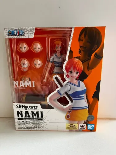 Nami - Bandai SH Figuarts