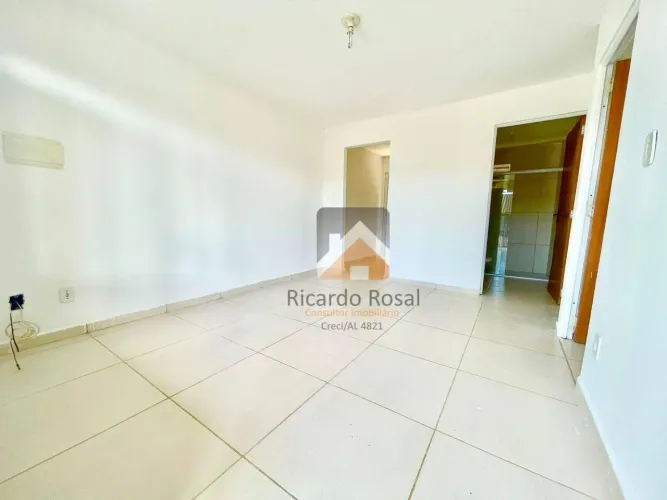 Casa em condomínio fechado c/ 2 quartos, nascente e c/ ótima estrutura p/ lazer!!!