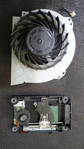 CONJUNTO LEITOR KEM-496AAA. E COOLER PS4 PRO FUNCIONANDO PERFEITAMENTE OS DOIS