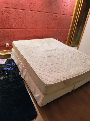 Cama com colchão King