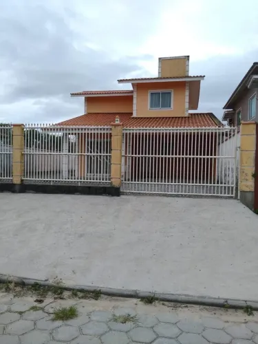 Casa de praia na Pinheira v