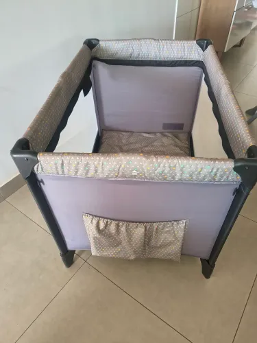 Berço portátil (chiqueirinho)