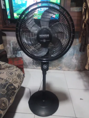 Ventilador de pé