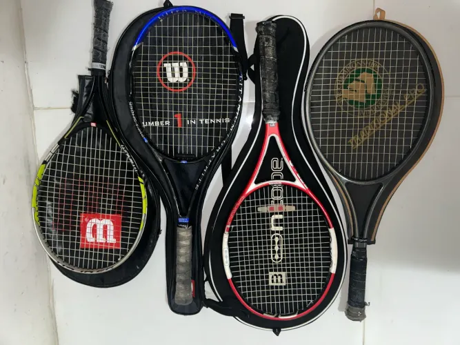Lote 4 Raquetes Wilson e Wimbledon + 15 bolas