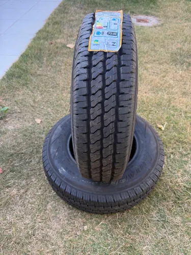 Kit 2 Pneus 185R14 LT 102/100S PR 8 NT3000 Reforçado para Kombi