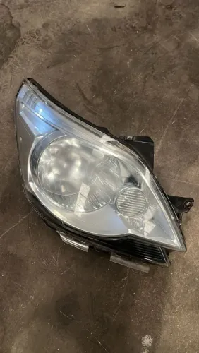 Farol Direito Chevrolet Cobalt 1 Geração Original Com Detalhe 