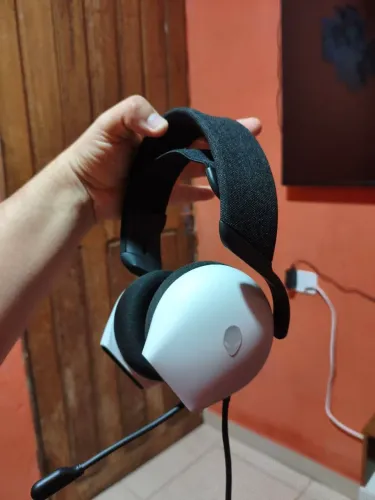 Hedset gamer Dell Alienware cinza