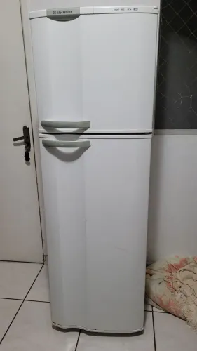 Geladeira electrolux Df34 fost free