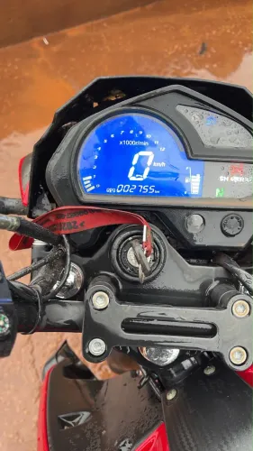 VENDO MOTO JEFF 150 financiada ou troco carro ,  eu continuo pagando financiamento.