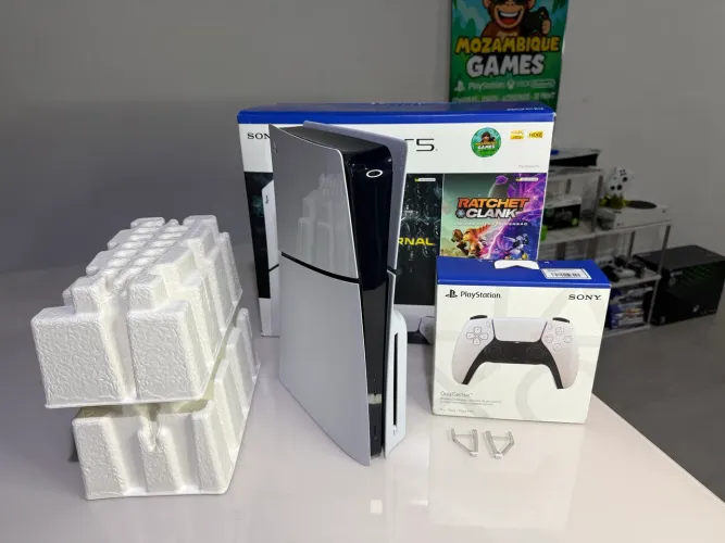 PlayStation 5 Slim 1TB c/ Leitor *** Garantia ( Loja )