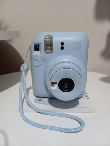 Câmera Instax Mini 12 + Filme