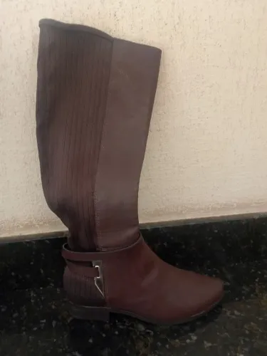 bota cano alto semi nova !