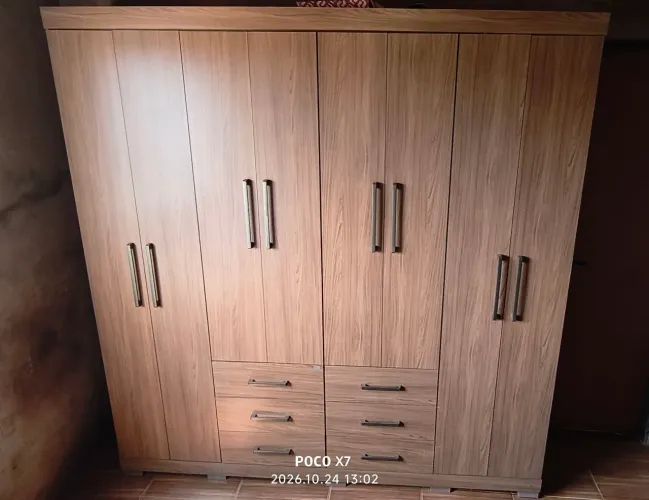Vende-se guarda roupa de casal