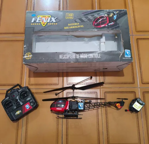 Helicoptero Controle Remoto Fênix (Aproveitamento)