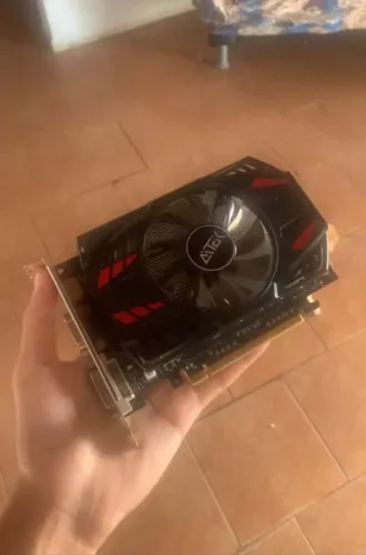 Placa de vídeo GTX 550 TI 2GB