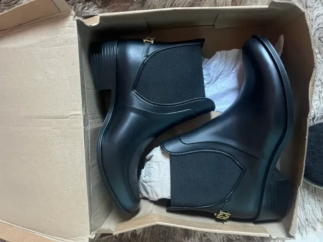 Bota colcci cano medio Preto