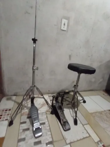 Pedal Odery, máquina de chimbal Michael e banco pearl