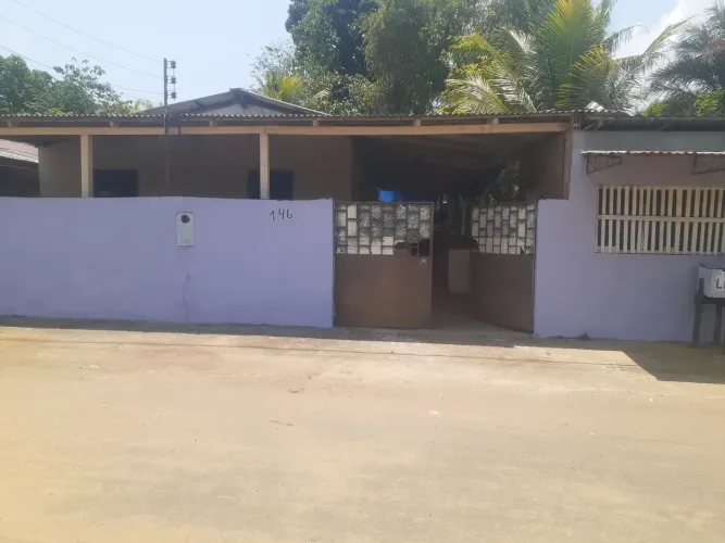 Vendo minha casa em novo airão valor 100 mil