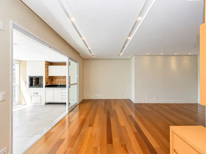 Apartamento para comprar em Moema Passaros