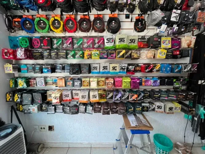 Encordoamentos de todos os tipos e instrumentos