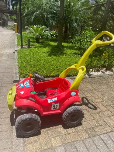 Carrinho de Passeio Infantil Baby Cross - com Pedal com Empurrador Bandeirante