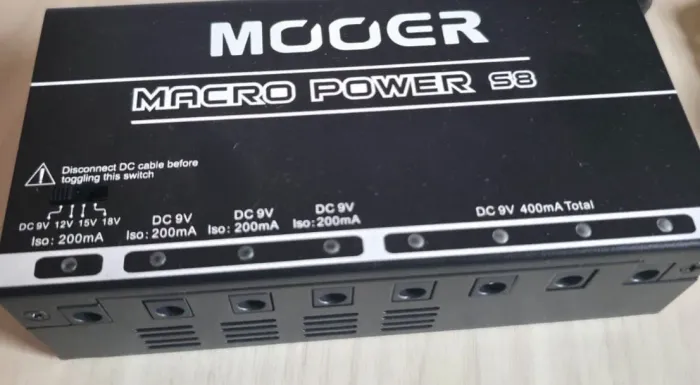 Fonte Mooer Macro Power S8 para pedais de guitarra