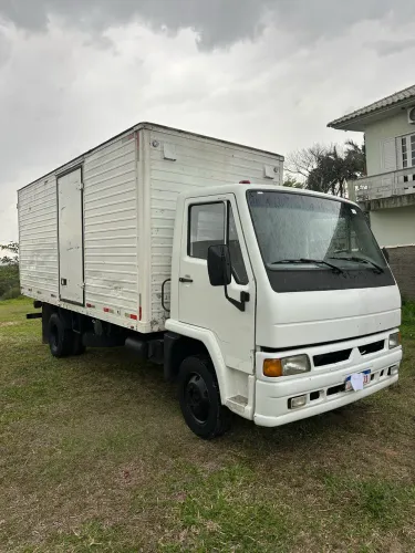 Caminhão 3/4 Agrale DX 7000 Baú