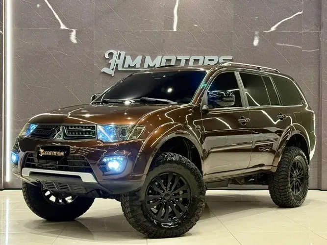 Mitsubishi Pajero Dakar HPE 3.2 4X4 T.I Dies 5P AUT 2015