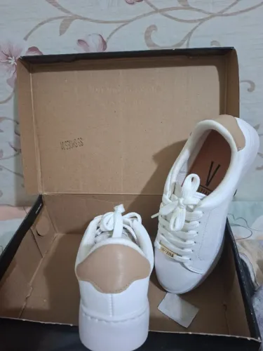 Tênis feminino Branco, novo, numeração 35/Vizano