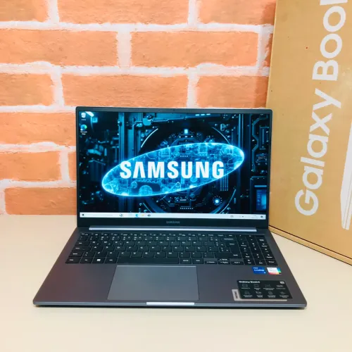 Notebook Samsung i5 de 13ª Geração/ Ram 8GB/ Ssd 256GB/ FullHD/ Placa Intel Iris 4GB