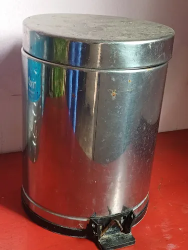 Lixeira inox