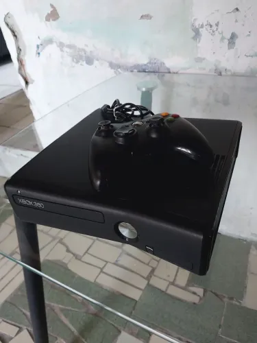 XBOX 360 COM DEFEITO