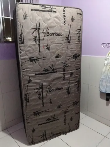 Cama box usada