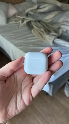 Air Pods 4