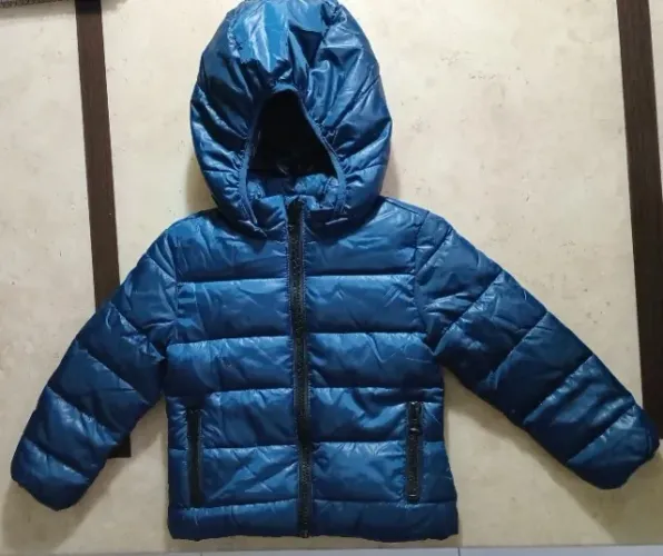 jaqueta infantil mango kids puffer com capuz  3/4 anos azul semi nova