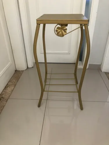 Mesinha semi nova 77,00