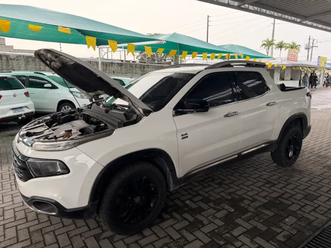 Fiat Toro Volcano 2.0 16V 4X4 TB Diesel Aut. 2017