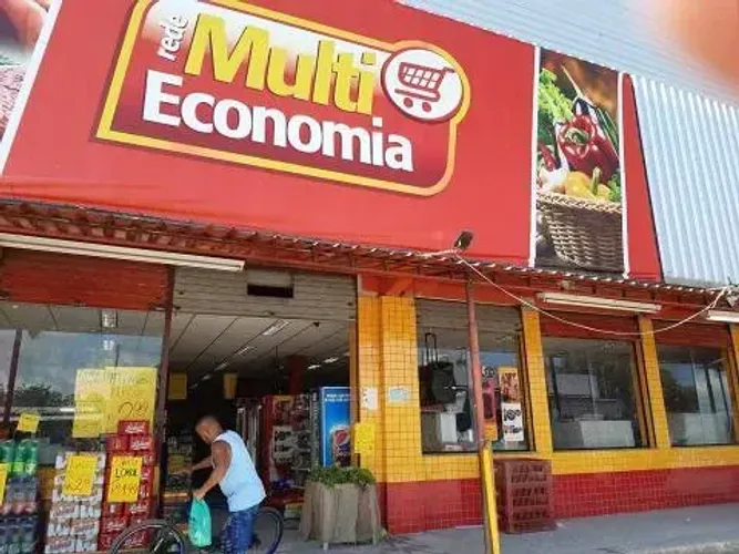 Vendo Lojao comercial em Sepetiba, estrada de Sepetiba , prédio com todo maquinaria R$ 1 2