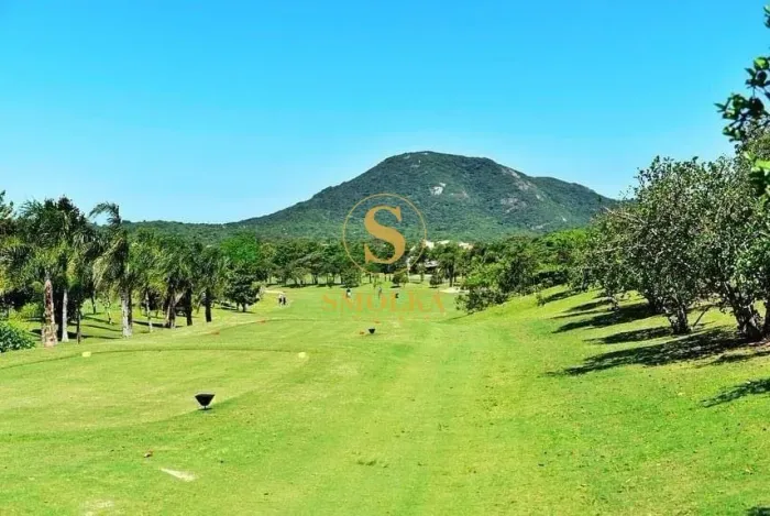Terreno à venda no Costão Golf, condomínio fechadono no bairro Ingleses, Florianópolis/SC.