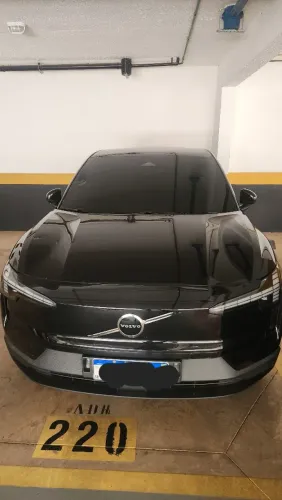 Volvo EX30 E60 Core (elétrico) 2024