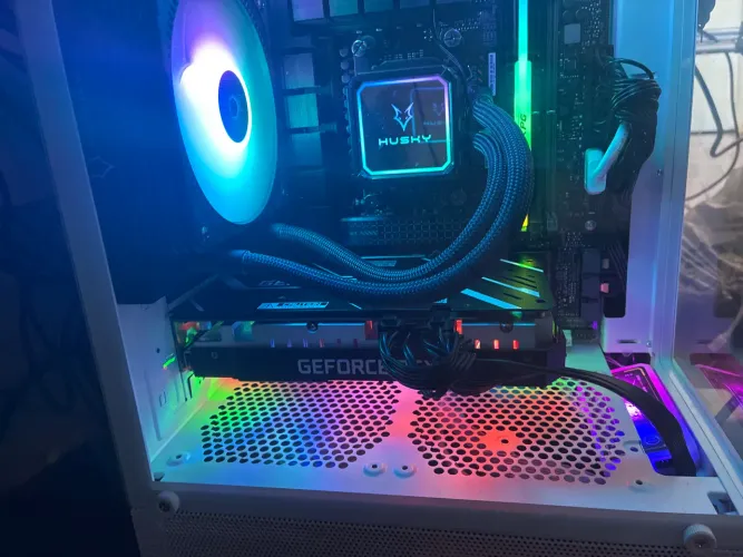 Rtx 3050 de 8gb com RGB galax