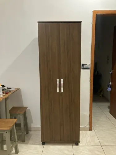 Armário seminovo 5 prateleiras