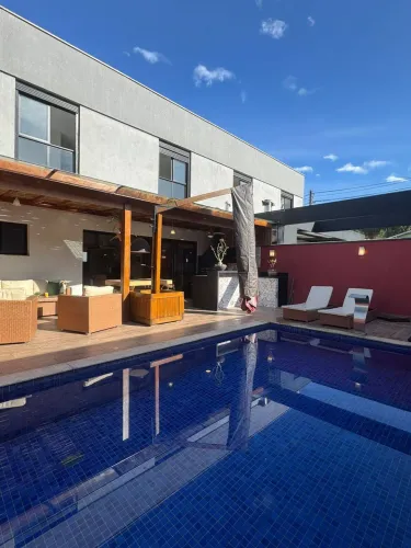 Casa Para Temporada na Praia da Barra do Sahy, Condomínio Fechado